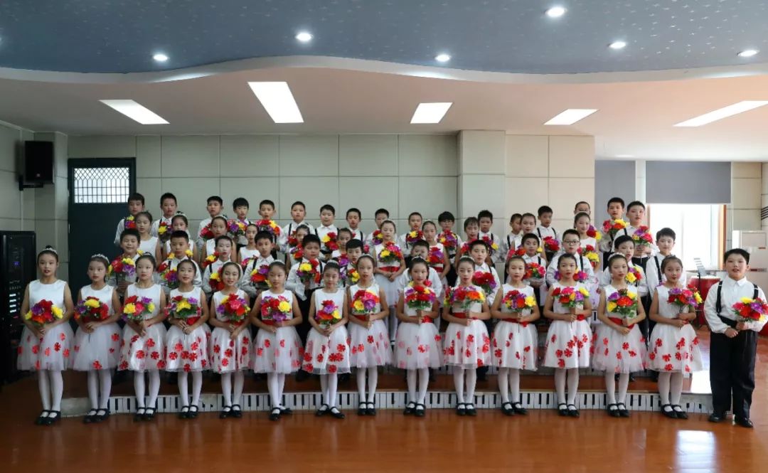 “我們的生活充滿陽光”
